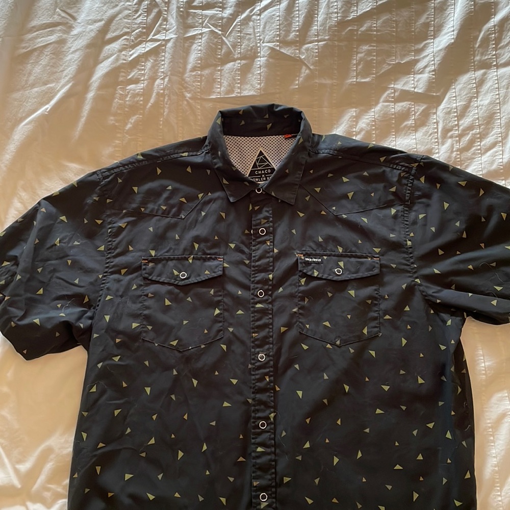 Howler Brothers Chaco Large H Bar B Tech Shirt. 2017 Limited Edition.